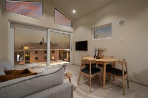 ARCTIC HOMES - Aurora Skyhouse