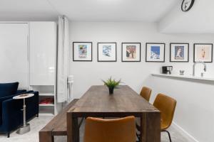 1BR plus King Murphy Bed in Tyndall Stone Lodge, Village Location, Pool and Hot Tub, Fireplace