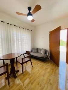 Luxurious 1BR apartment with ocean and mountain views, central