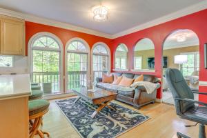 3 Mi to Roswell Riverwalk Spacious Getaway!