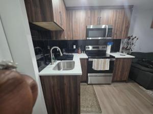 YYC Cozy Suites