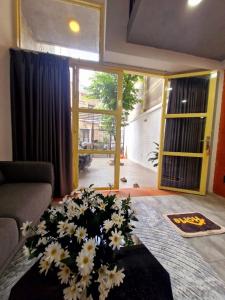 Nhà Nguyên Căn Đầy Đủ Tiện Nghi