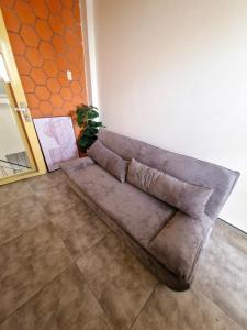 Nhà Nguyên Căn Đầy Đủ Tiện Nghi