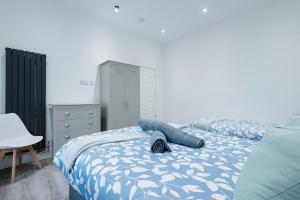 4-Bedroom House Near Liverpool City Centre with Parking