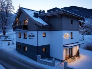 Holiday apartment with 10 bedrooms