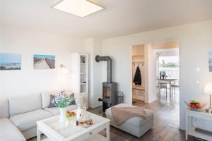 Maisonette-Fewo-Ostseeflair-by-Seeblick-Ferien-ORO-erste-Wasserreihe-E-Saeule