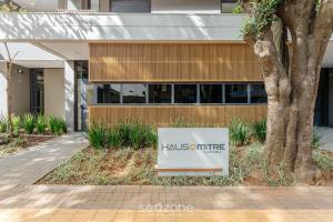 Acomodações modernas perto de Congonhas em prédio com piscina e academia – HMCs