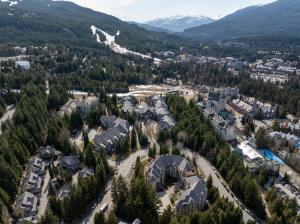 1BR and Sofabed in Marquise, Near Ski Hill, Fireplace, Hot Tub and Sauna, Gym Access