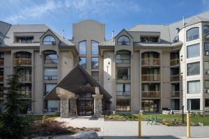 1BR and Sofabed in Marquise, Near Ski Hill, Fireplace, Hot Tub and Sauna, Gym Access