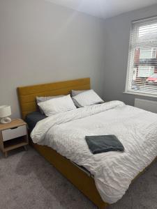 Spacious 2 bedroom flat in Newcastle, Free parking