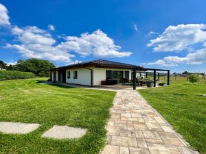 Villa in Doksy near Macha Lake