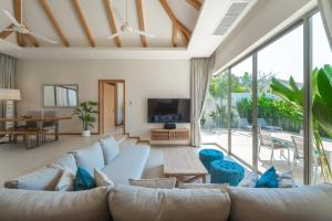 Tropical Holiday Villa Retreat near Bangtao Beach