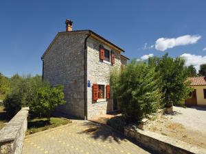 Villa in Cehici with Private Pool & Terrace