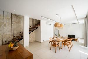 RHYS Villa Pererenan