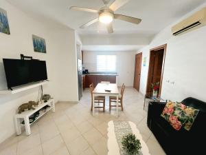 LOS CORALES BEACH - ONE BEDROOM CONDOS pool 1