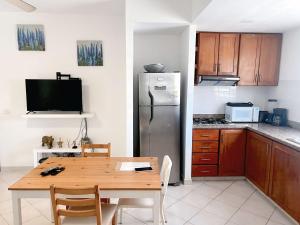 LOS CORALES BEACH - ONE BEDROOM CONDOS pool 1