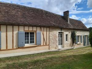 Maison Périgourdine avec Piscine Privée et Wifi - FR-1-616-531