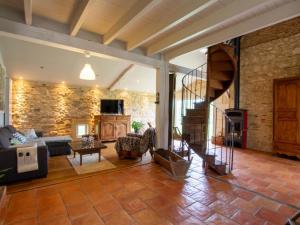 Maison Périgourdine avec Piscine Privée et Wifi - FR-1-616-531