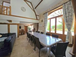 Villa climatisée avec piscine privée et Wi-Fi à Carlux - FR-1-616-525