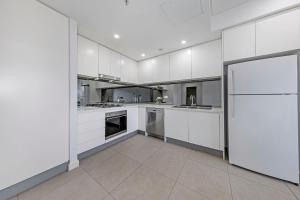 Convenient 1BR Apt near Airport & City