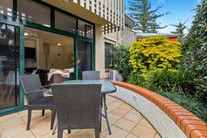 Byron Getaway @the Crest