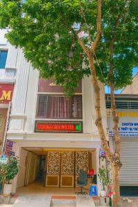 Hoàng Gia Long Biên Hotel