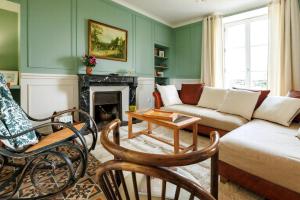 Manor House With Historic Charm In Bocage Vendéen