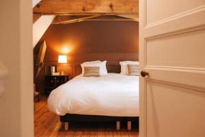 Manor House With Historic Charm In Bocage Vendéen