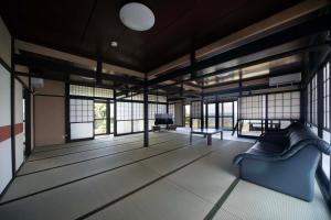 Ogoto House Rake Omi