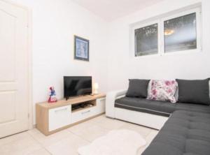 Apartments Savić near the Sea