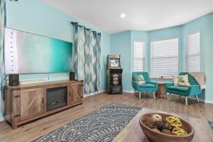 Private SpaPool 4min Walk To Beach Zula Breeze