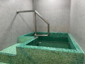 La Grande Residence - 1-206 - Apartment with Balcony and Pool View