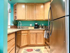 Renovated Mountain Getaway, AC, Spa, Pool, Full Kitchen