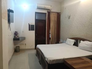 Hotel O Sheesh Mahal