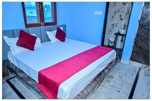 Hotel O R K Hotel And Restaurant