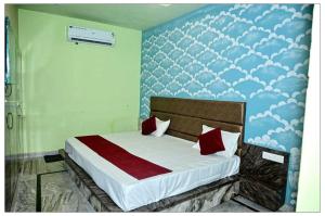 Hotel O R K Hotel And Restaurant