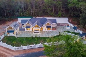 Luxury Villa 3BHK with Maid option for Family Stay or Vacation