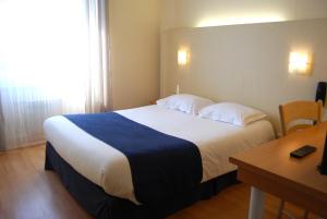 Hotels Le Bretagne - Hotel Spa & Sauna : photos des chambres