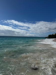 Crane Beach Newley Built Condo Steps From Beach
