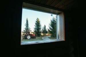 Romantic stay at loghouse VäikeTeeMaja