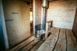 Romantic stay at loghouse VäikeTeeMaja