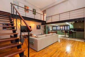 Luxurious 2-Bedroom City Centre Apartment