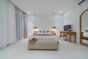 5G Villa Brand new four bedrooms modern in Central Berawa