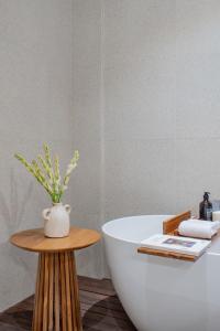 5G Villa Brand new four bedrooms modern in Central Berawa