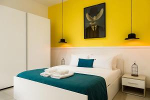 The Canary Loft - Stay in Heart of St Julians
