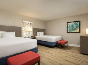 Weekly rental at Orange Lake Resort for a family of 8 people