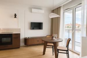 Nad Odrą Szczecin - luksusowy apartament z widokiem na Odrę, tarasem i klimatyzacją #