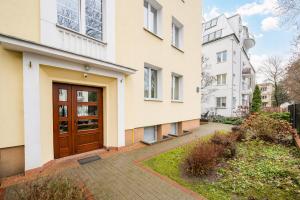 Rezydencja Walecznych Deluxe Saska Kępa by BookingHost