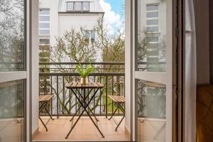 Rezydencja Walecznych Deluxe Saska Kępa by BookingHost