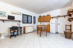 Studio Apartment De Blasi by BarbarHouse